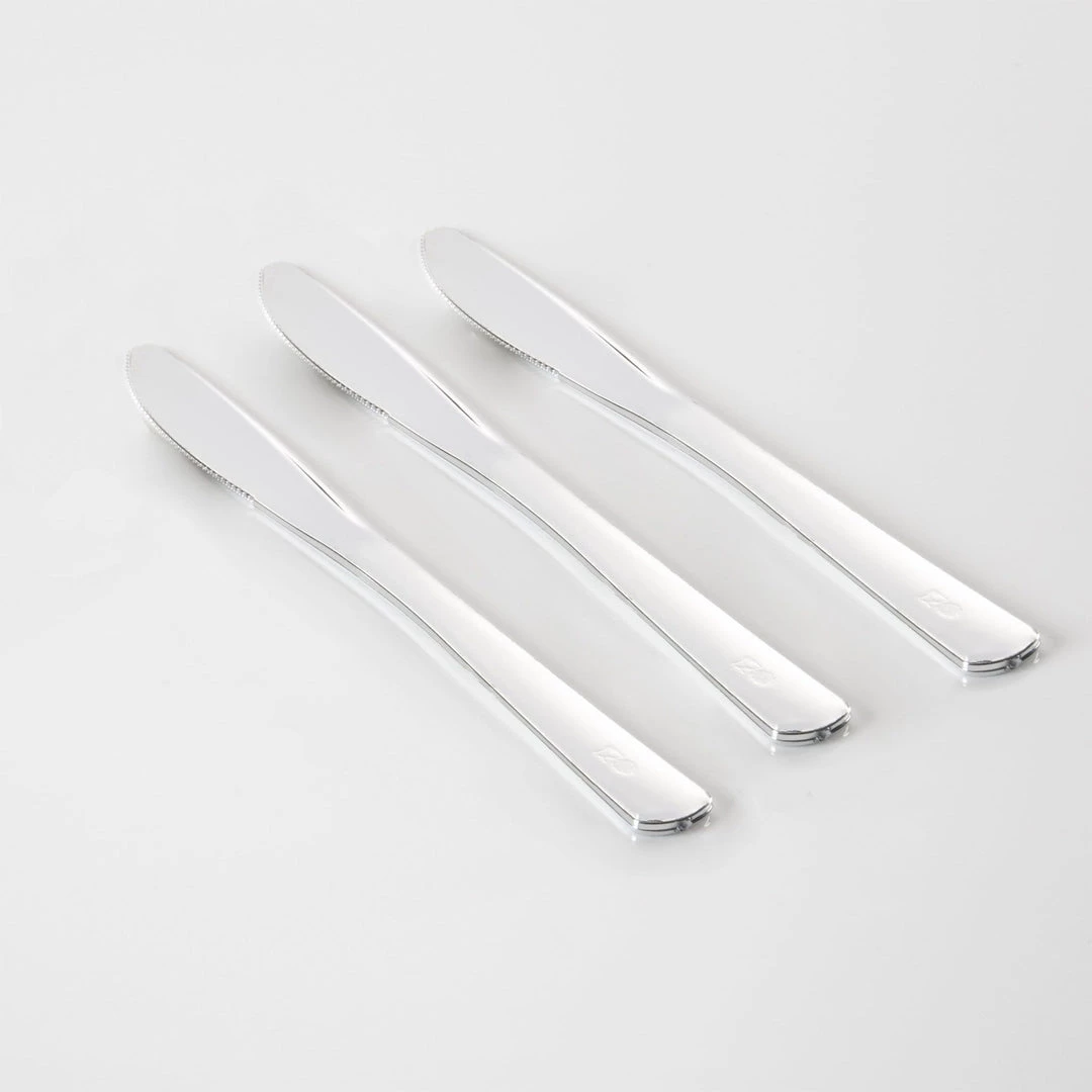 Classic Flatware Classic Design Silver Plastic Knives | 20 Knives 1 Classic Flatware Classic Design Silver Plastic Knives | 20 Knives