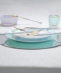 Luxe Party NYC Neo Classic White • Gold Plastic Cutlery Set | 32 Pieces Flatware 8 Luxe Party NYC Neo Classic White • Gold Plastic Cutlery Set | 32 Pieces Flatware