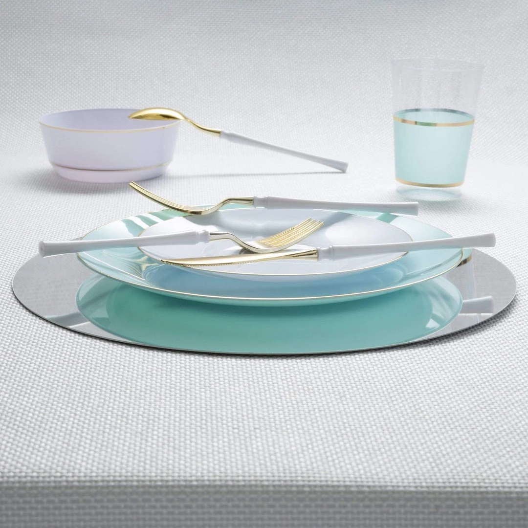 Luxe Party NYC Neo Classic White • Gold Plastic Cutlery Set | 32 Pieces Flatware 4 Luxe Party NYC Neo Classic White • Gold Plastic Cutlery Set | 32 Pieces Flatware