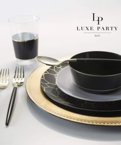 Round Accent Pattern Round Black • Gold Pattern Plastic Plates | 10 Pack