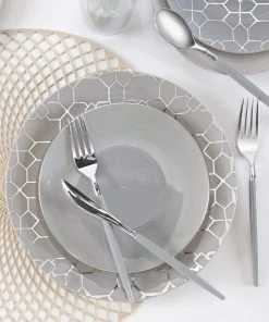 Round Accent Pattern Round Gray • Silver Pattern Plastic Plates | 10 Pack
