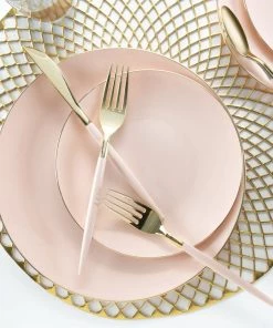 Round Accent Round Blush • Gold Plastic Plates | 10 Pack