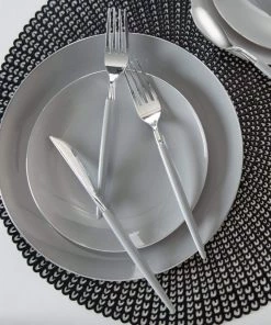 Round Accent Round Gray • Silver Plastic Plates | 10 Pack 7 Round Accent Round Gray • Silver Plastic Plates | 10 Pack