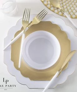 Scallop Design Scalloped Gold Plastic Plates | 10 Pack
