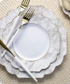 Scallop Design Scalloped Marble • Gold Plastic Plates | 10 Pack