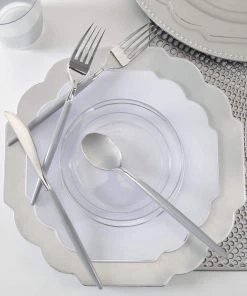 Scallop Design Scalloped Silver Plastic Plates | 10 Pack